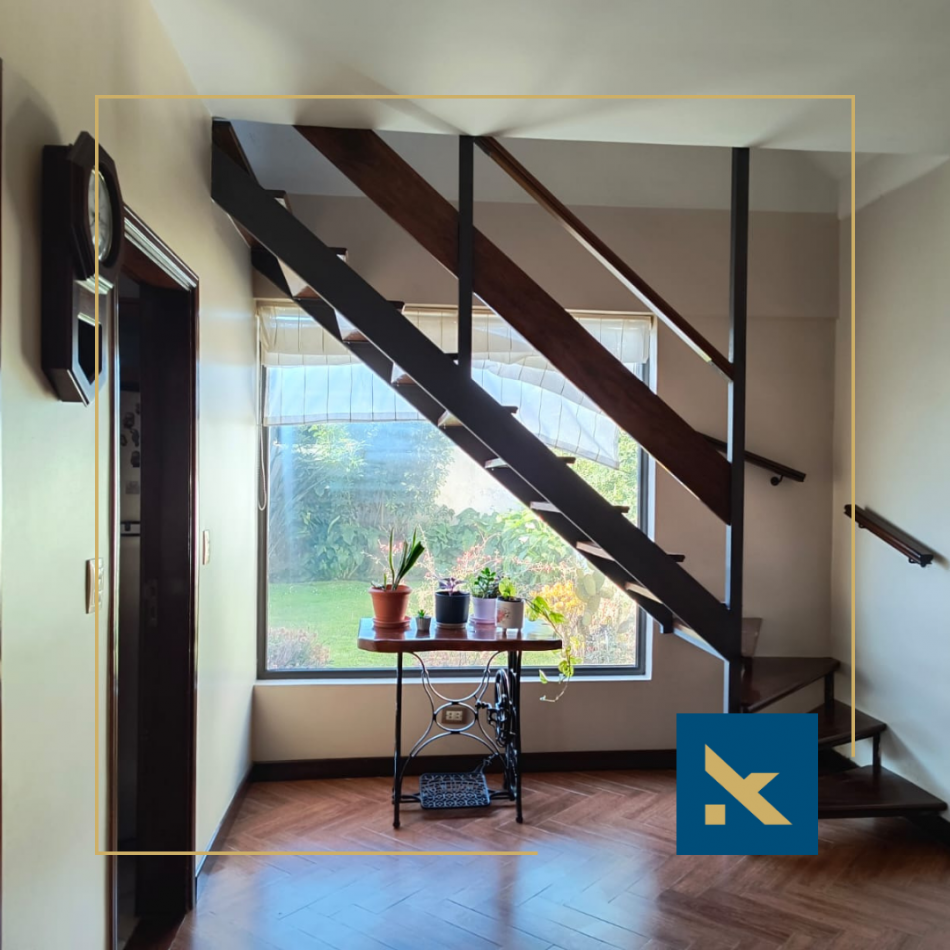 CASA EN VENTA - BARRIO CAISAMAR