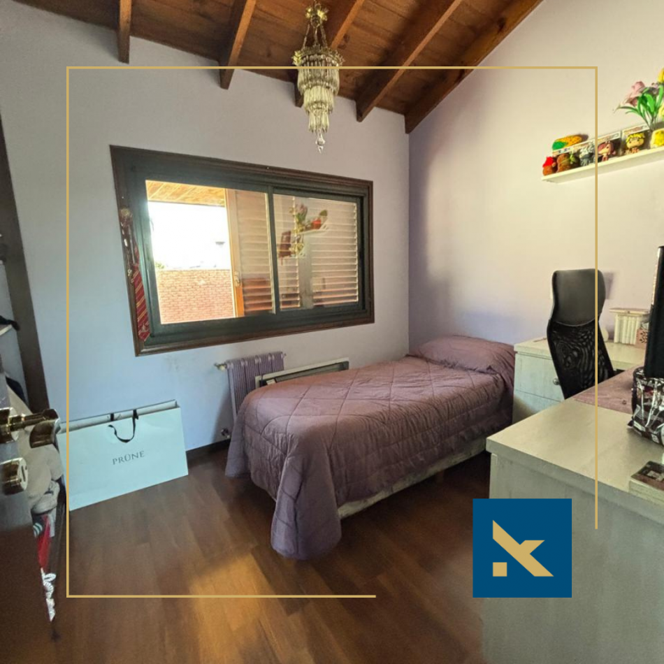 CASA EN VENTA - BARRIO CAISAMAR