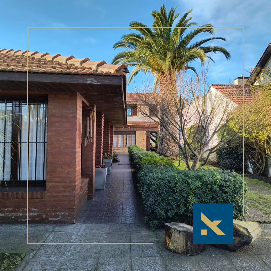 CASA EN VENTA - BARRIO CAISAMAR