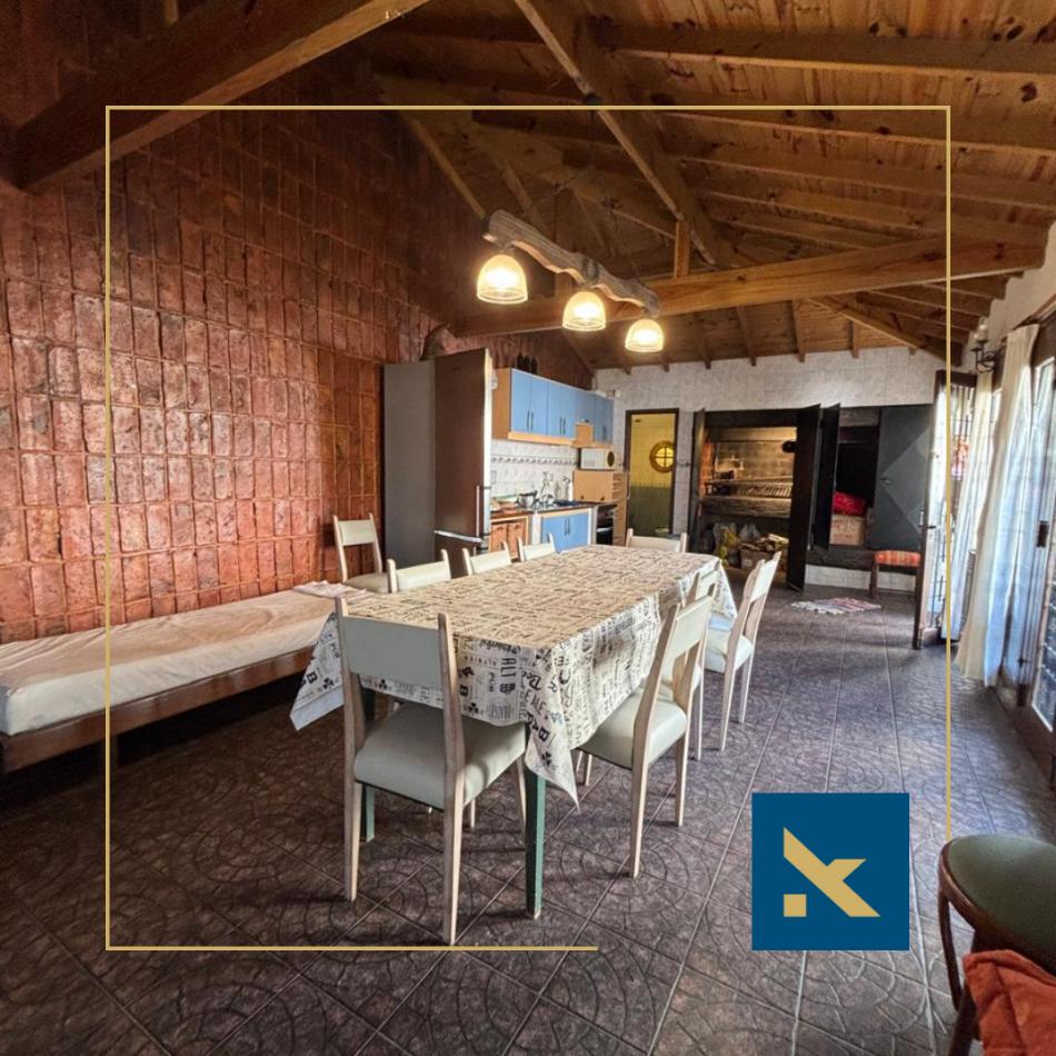 CASA EN VENTA - BARRIO CAISAMAR
