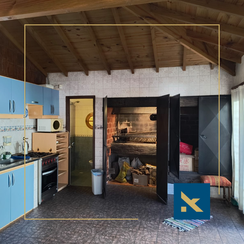 CASA EN VENTA - BARRIO CAISAMAR
