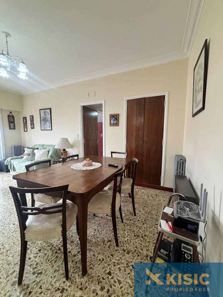 3 AMBIENTES CON DEPENDENCIA EN VENTA