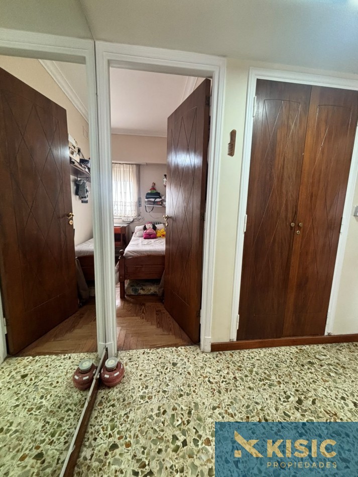 3 AMBIENTES CON DEPENDENCIA EN VENTA