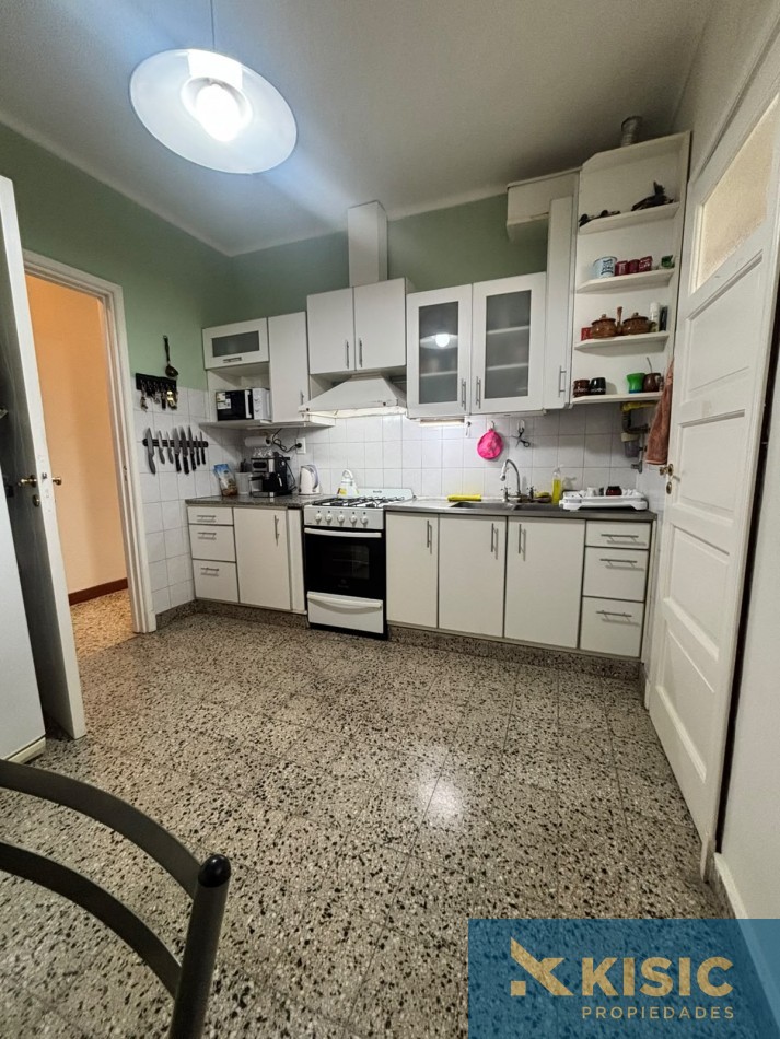 3 AMBIENTES CON DEPENDENCIA EN VENTA