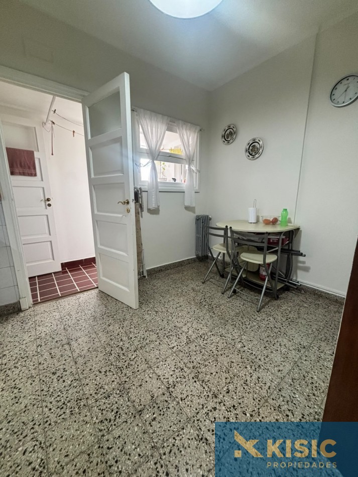 3 AMBIENTES CON DEPENDENCIA EN VENTA