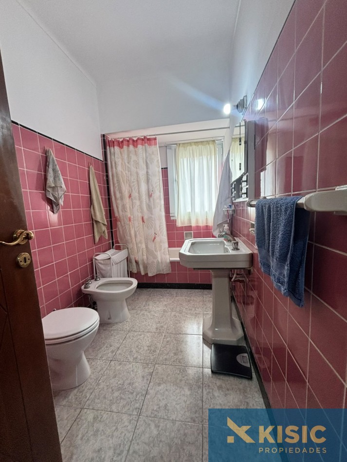 3 AMBIENTES CON DEPENDENCIA EN VENTA