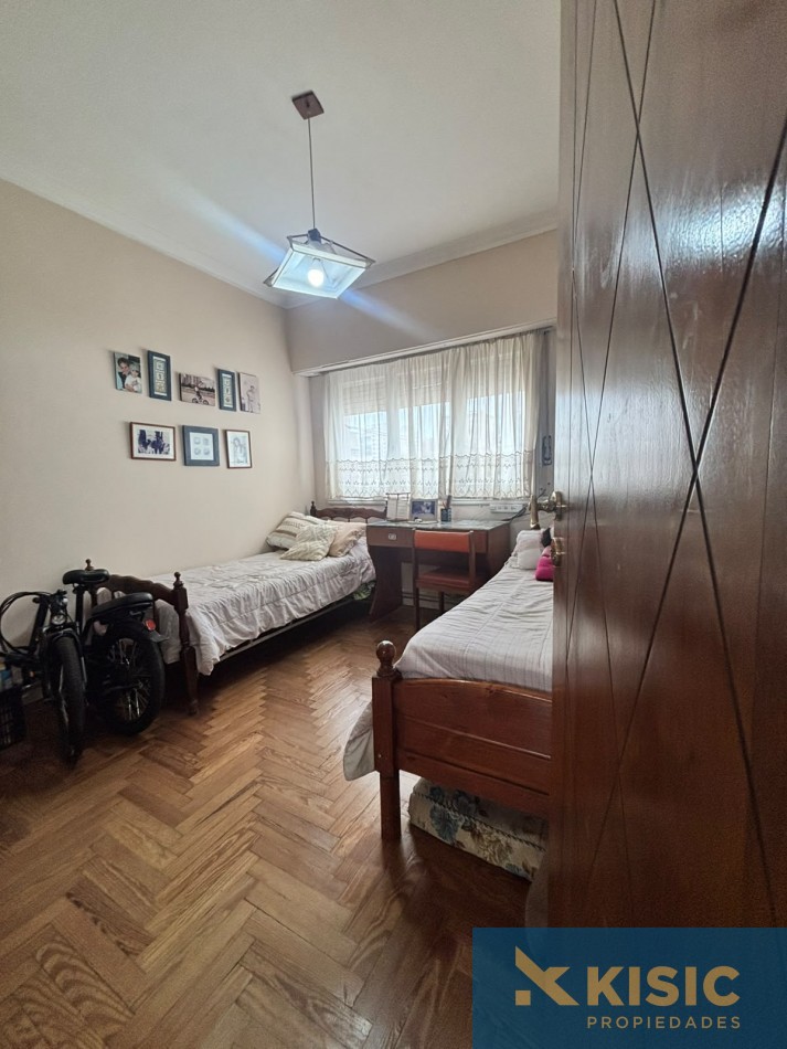3 AMBIENTES CON DEPENDENCIA EN VENTA