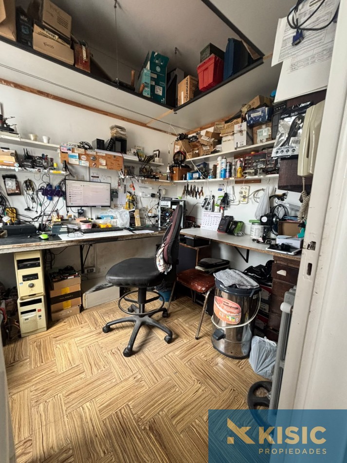 3 AMBIENTES CON DEPENDENCIA EN VENTA